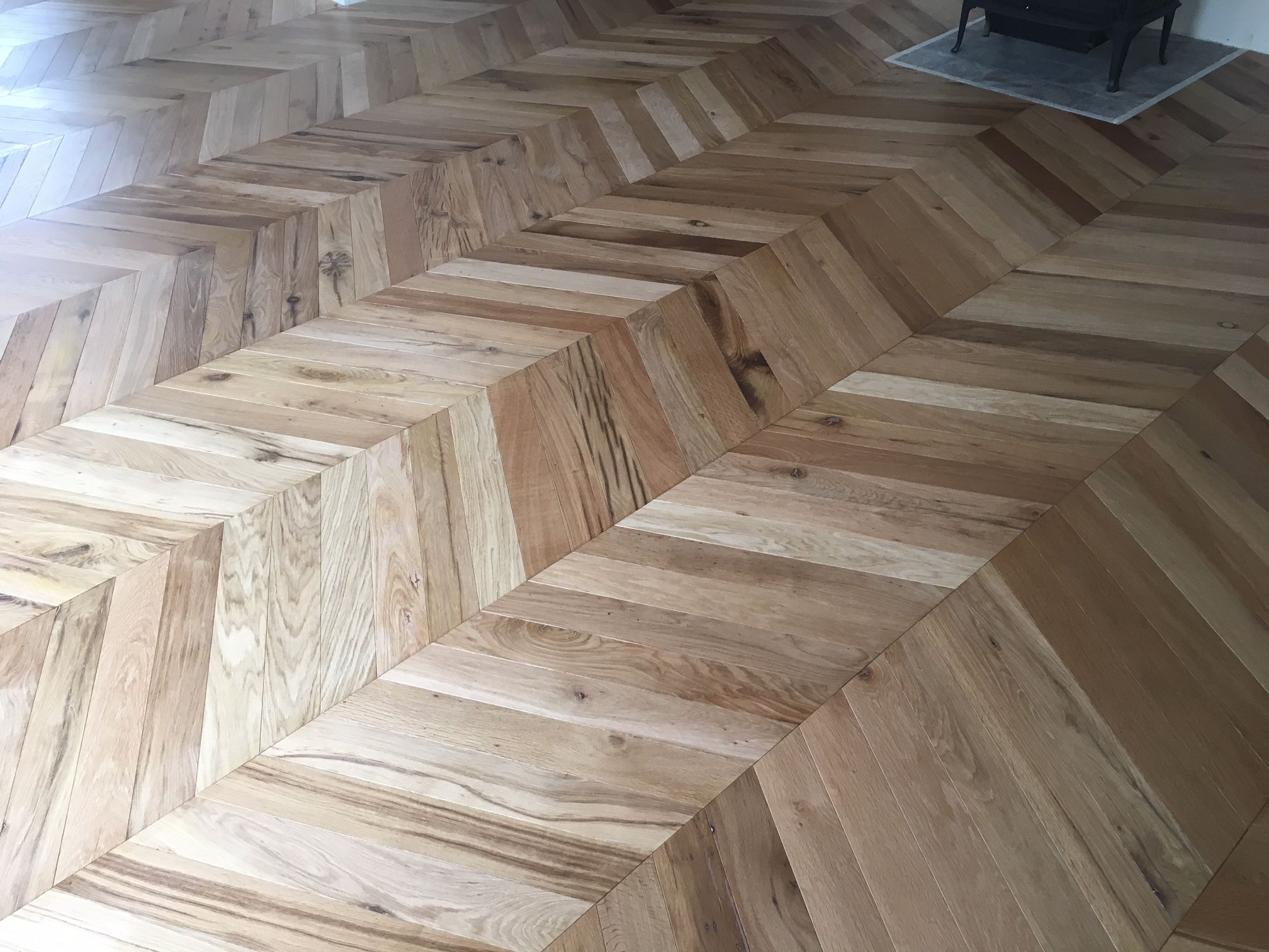 Chêne II patine en 3 plis model point hongroise vernis matt